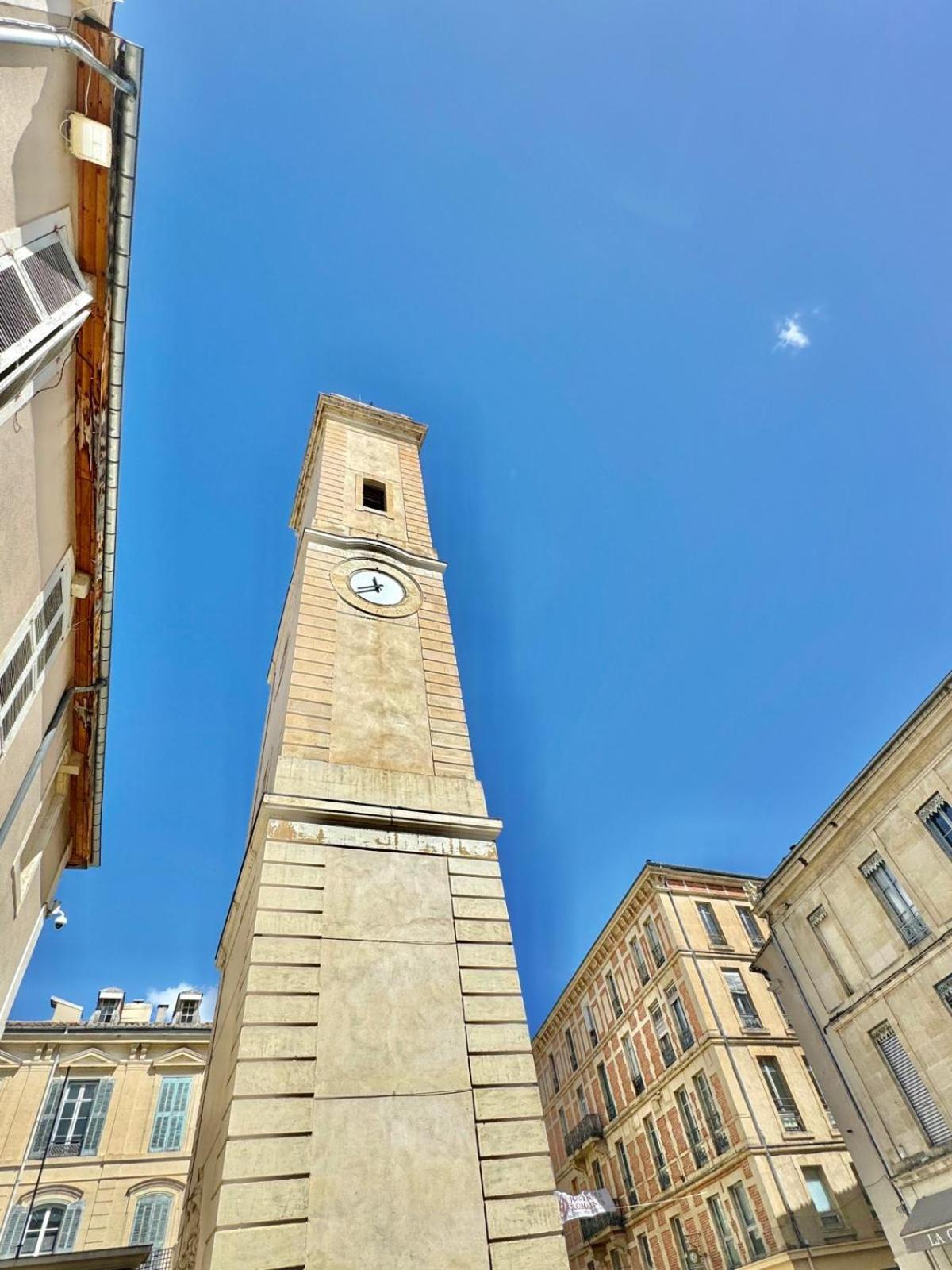 Au Coeur Du Centre Historique - Immeuble Classe - Terrasse - Climatise Nîmes Exterior foto